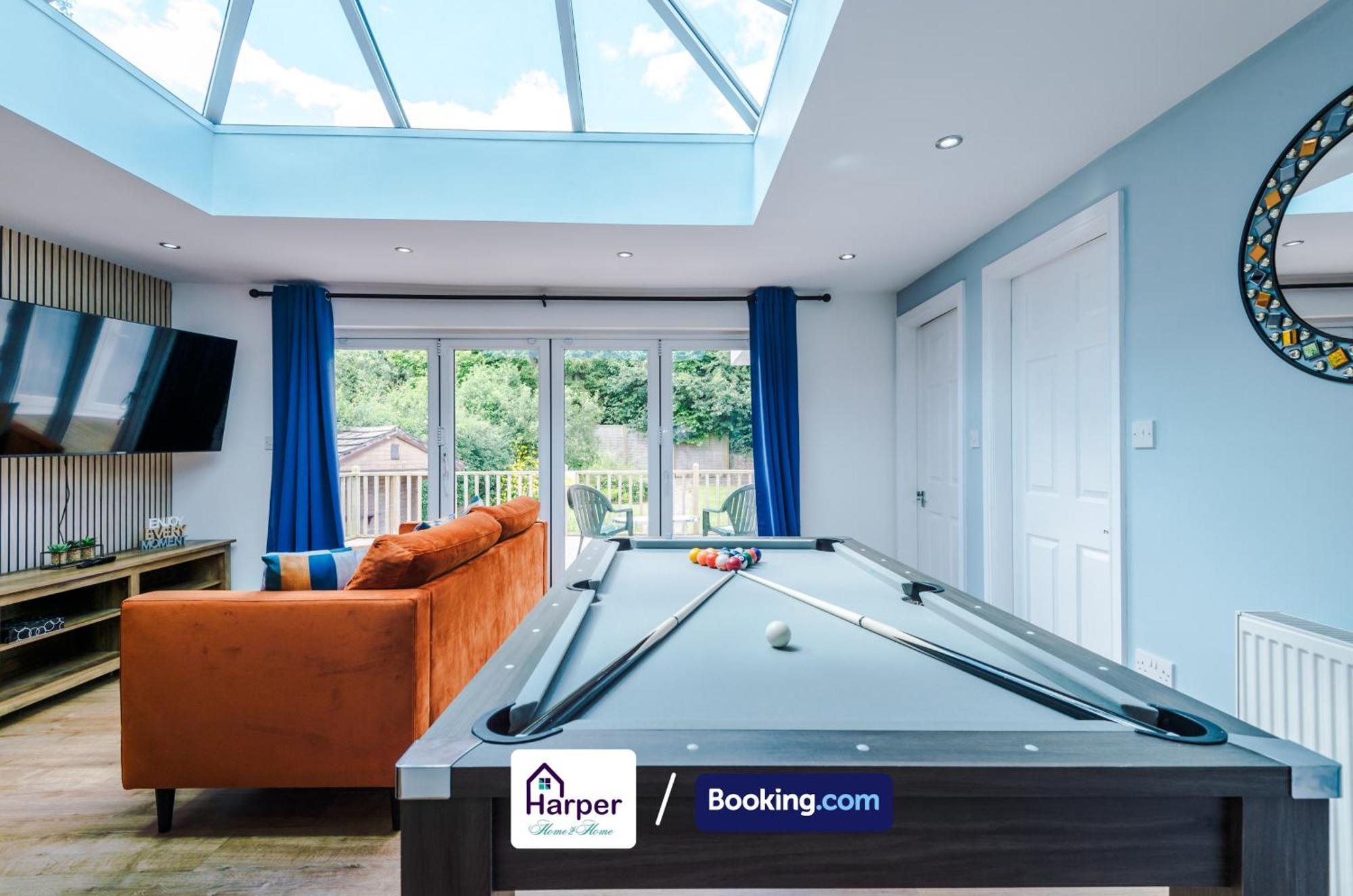 Spacious Detached Bungalow By Harperletting Short Lets & Serviced Accommodation Buckely With Pool Table & Driveway Buckley Exterior photo
